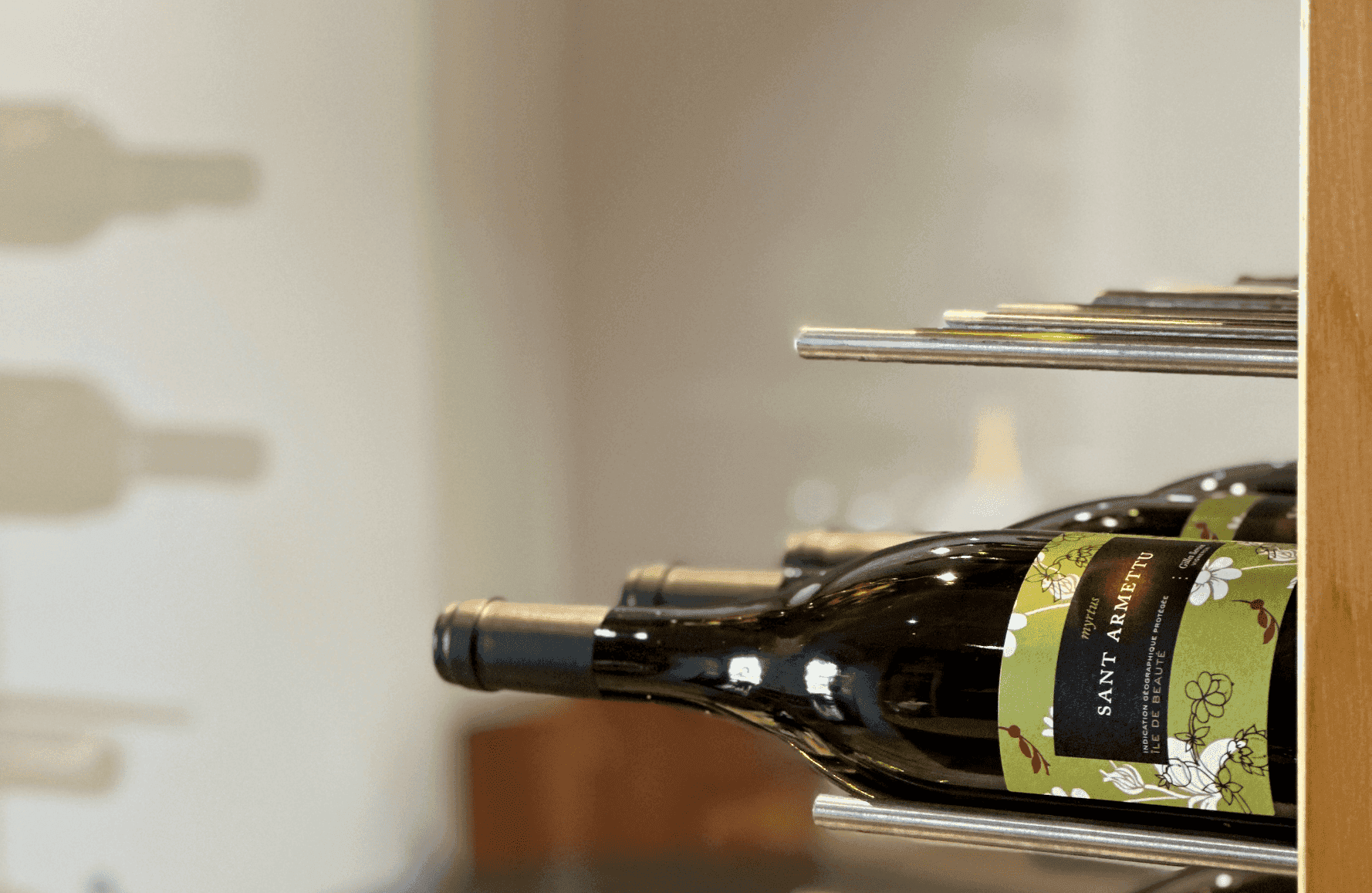 Les vins corses à la carte de restaurant gastronomique à Bonifacio